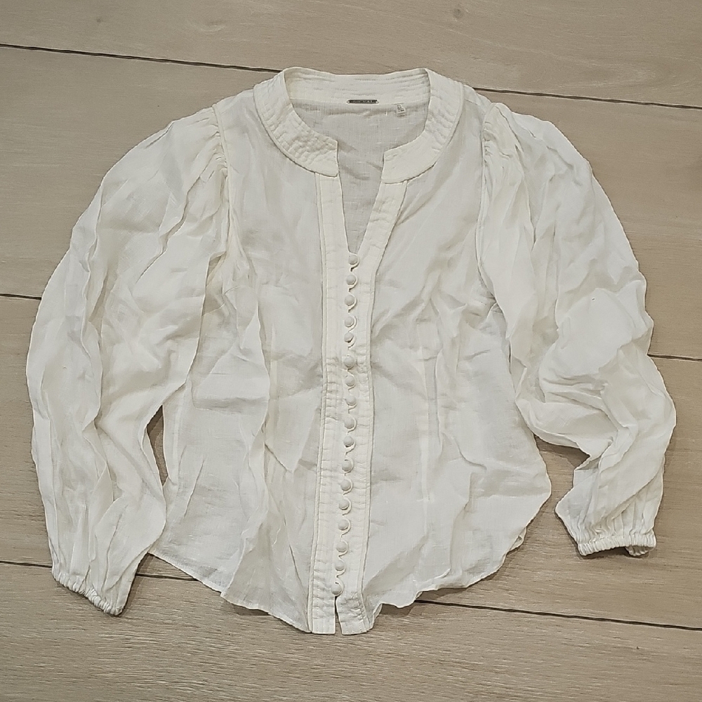 Elie Tahari Elegant White Button-Up Blouse